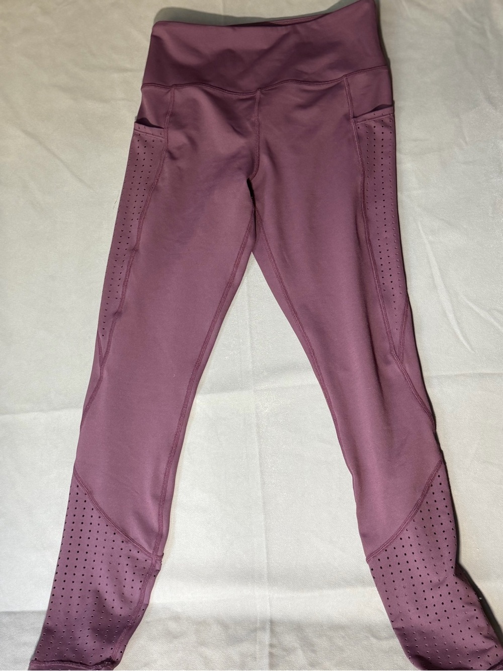 Curves n Combatboots plum leggings